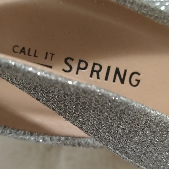 Fancy shoes - Picture 2 of 4